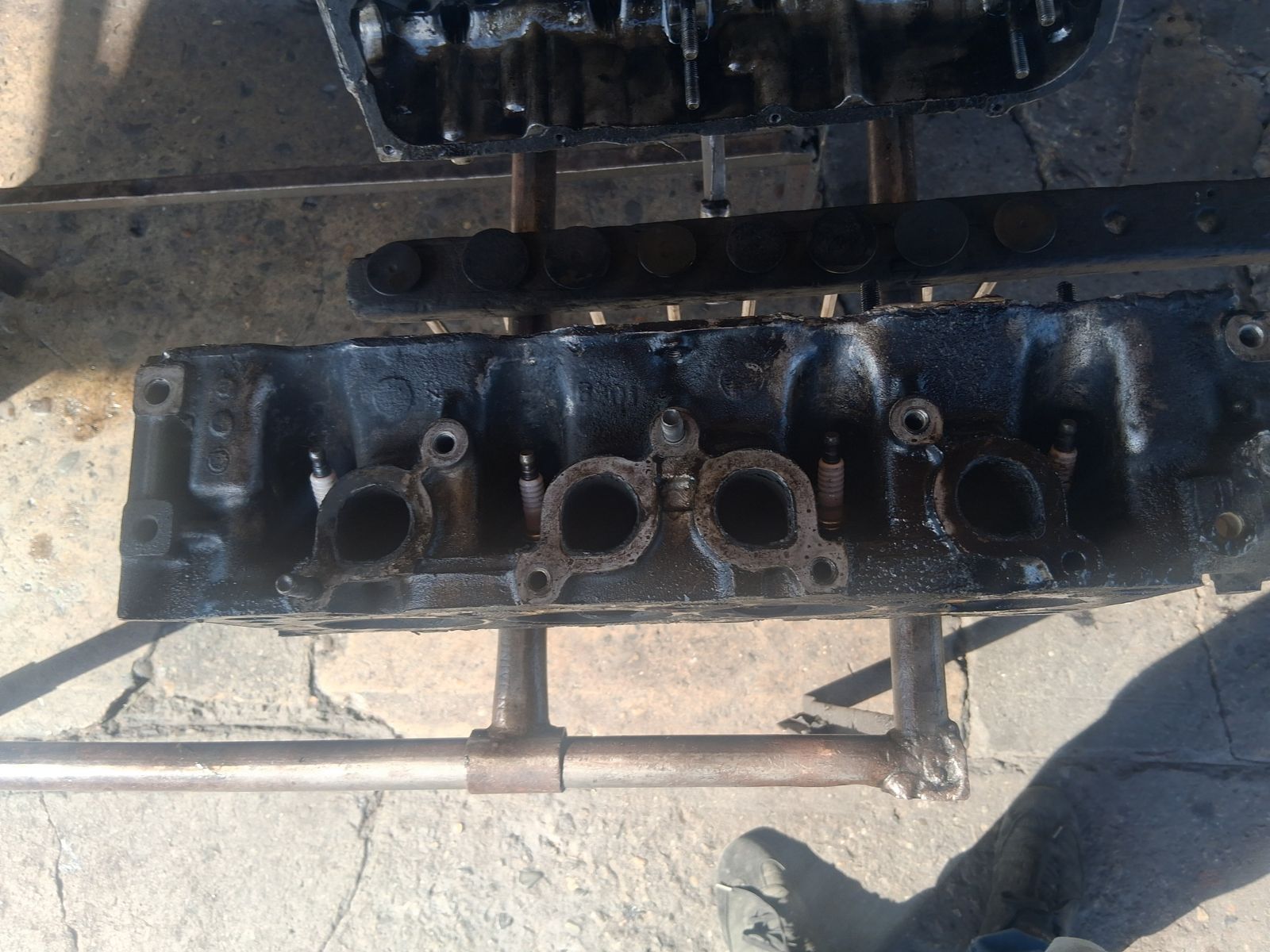 Antes: conductos de escape de la cámara con hollín - Regasa, reparación de cámaras en Barinas