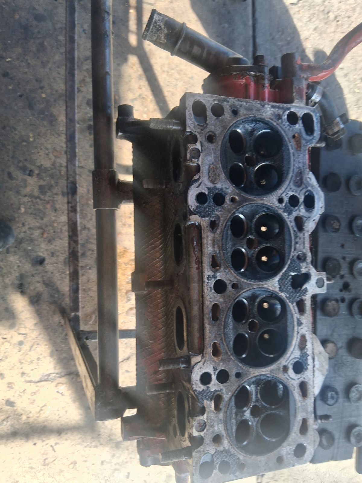 Antes: cámara de motor a gasolina 16 válvulas antes de rectificar - Regasa, reparación de cámaras en Barinas