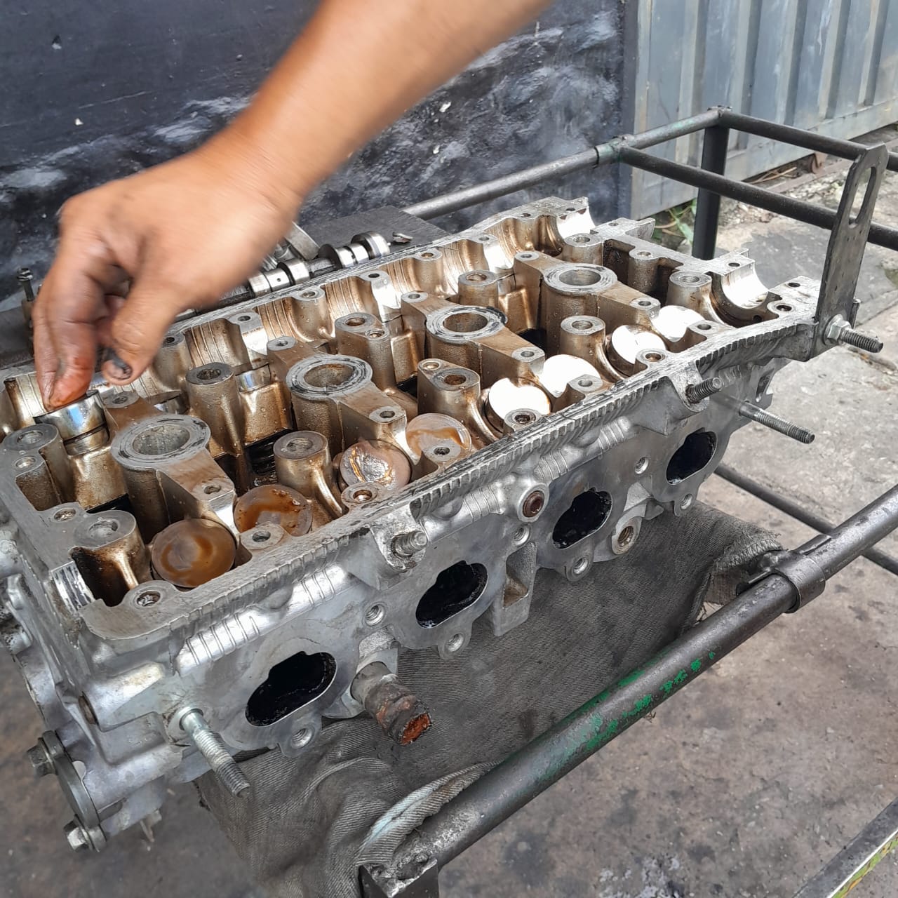Culata o cámara Nissan Pathfinder reconstruida - reparación de cámaras para autos en Torunos, Barinas
